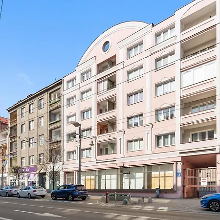 Center Z Balkonem غدينيا